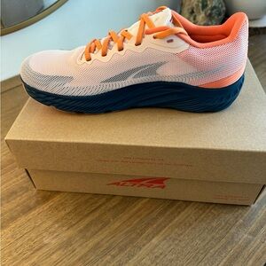 Altra W Riviera 3 NWT